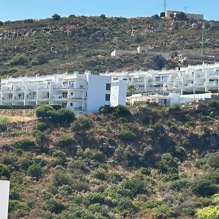 Chulera Townhouse Sea Views Дом отдыха Манилва