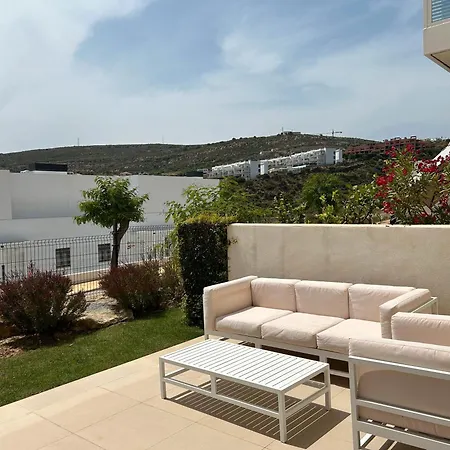 Chulera Townhouse Sea Views Манилва
