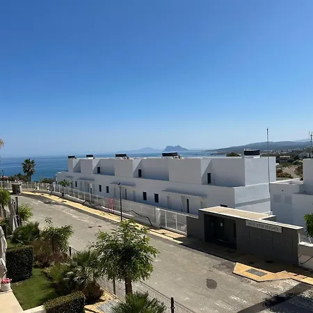 Дом отдыха Chulera Townhouse Sea Views *